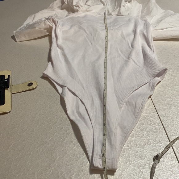 𝅺Zara RUFFLED RIB BODYSUIT white Sz L - Picture 10 of 10